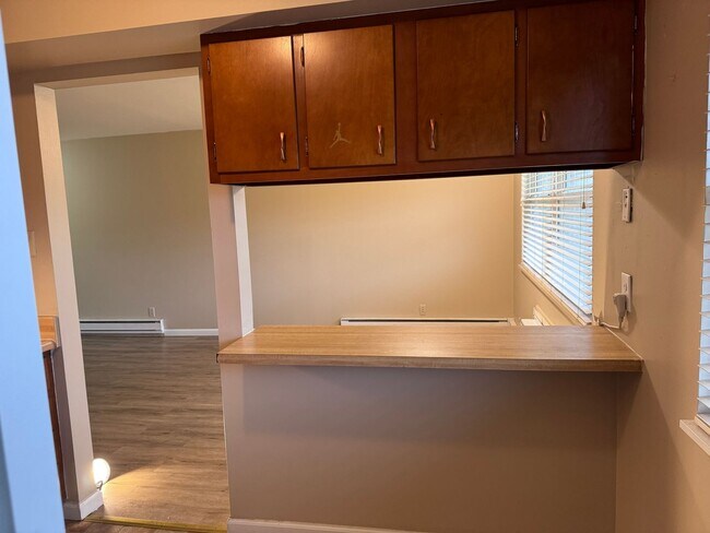 Foto del edificio - Two Bedroom Condo for Rent in Hazelwood!