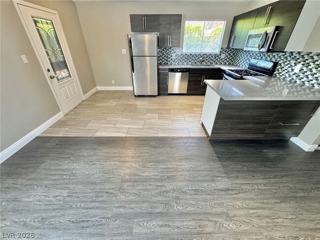 Foto del edificio - 6323 Silverfield Dr