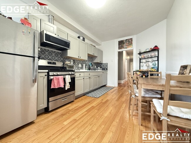 Building Photo - 183 High St