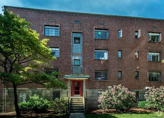 Building Photo - 70 Saint Paul St