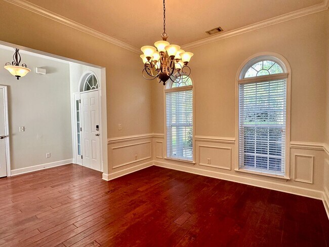 Foto del edificio - Beautiful 4 Bedroom, 3 Bath Home in Tranqu...