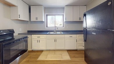 Building Photo - 7903 Jeffries Ave