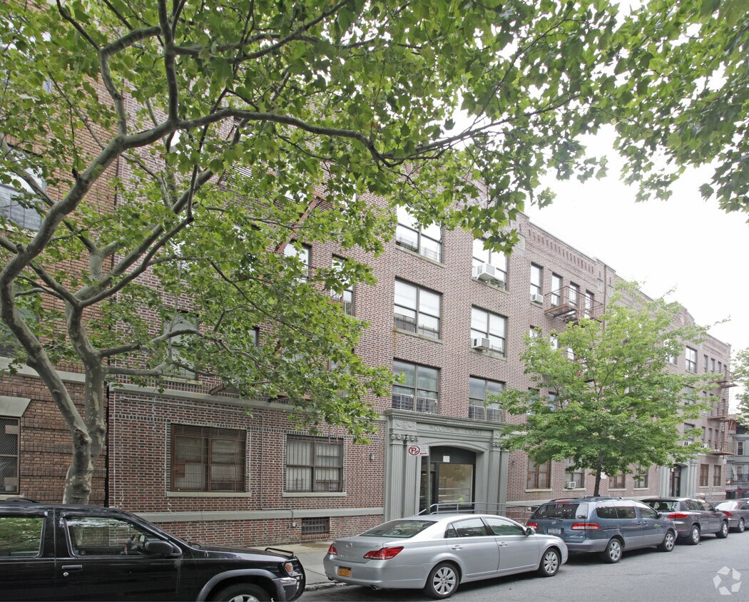Cancha de Woodrow - Woodrow Court