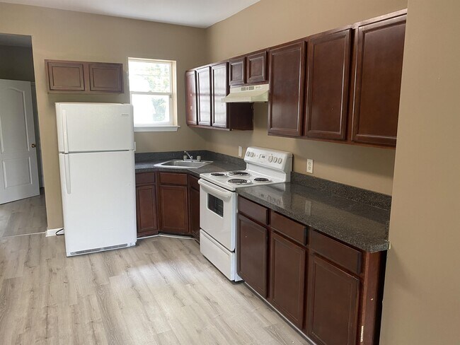 Foto del edificio - 2455 Westport St