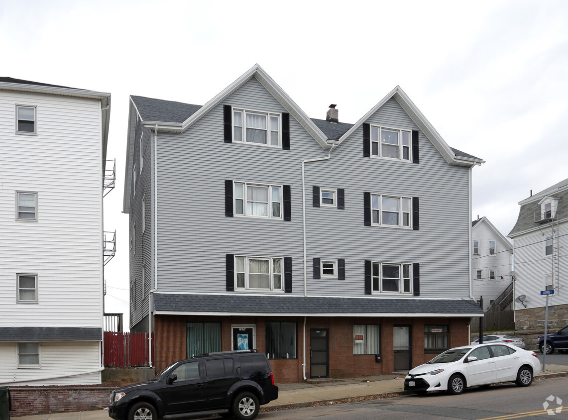 Building Photo - 1273-1277 S Main St