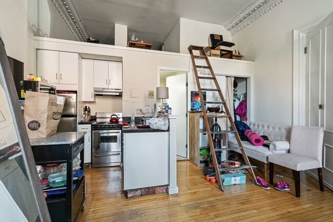 Building Photo - 701-703-703 Massachusetts Ave