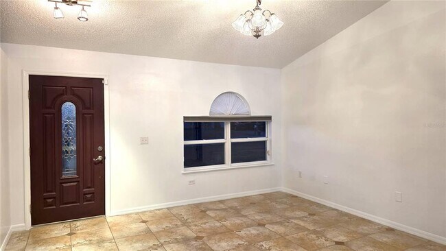 Foto del edificio - 1699 Landfair Ave