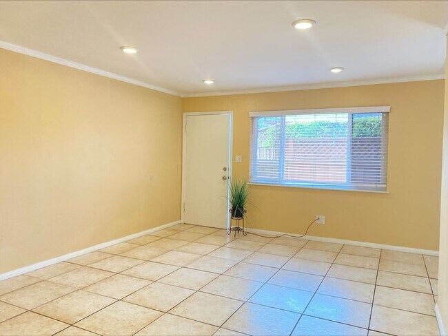 Foto del edificio - 3755 1/2 32nd St