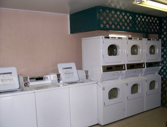 Laundry Facility - Monterey Palms Apartments