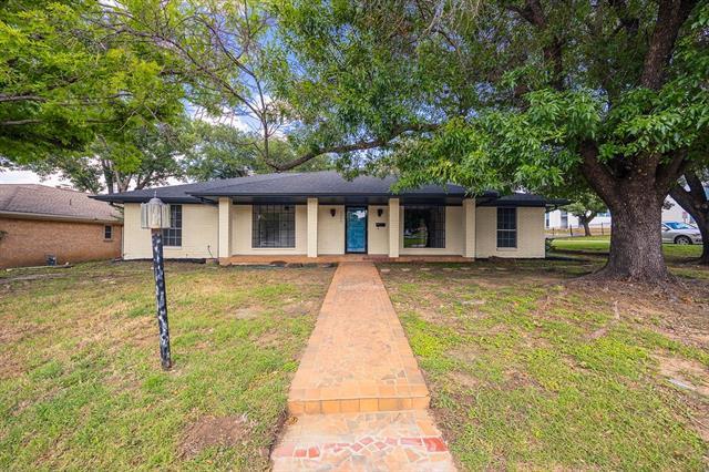 Foto del edificio - 6509 S Hulen St