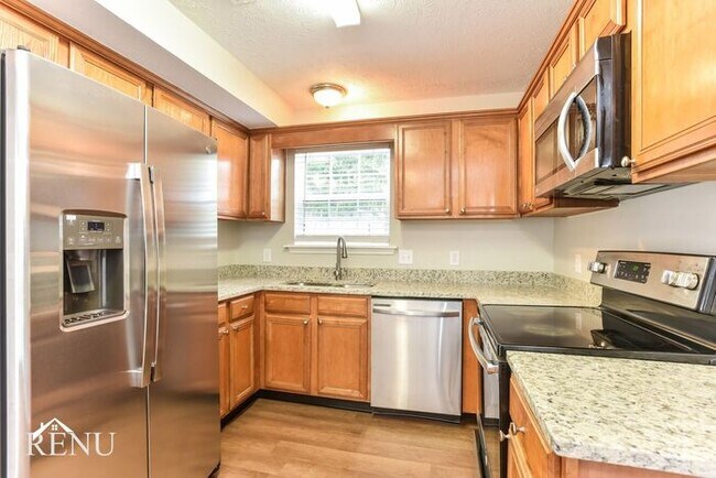 Building Photo - 3023 Ace Wintermeyer Dr
