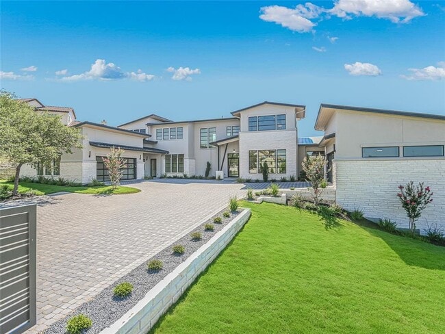 Building Photo - 400 Marly Way