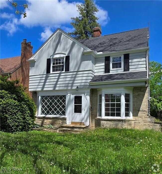 Building Photo - 3881 Meadowbrook Blvd