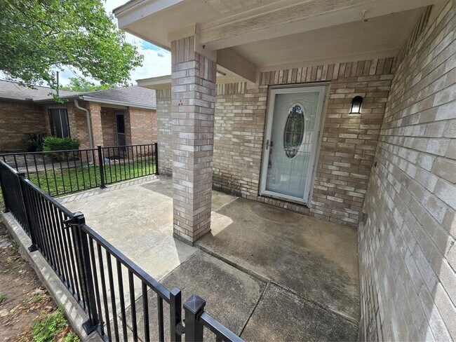 Foto del edificio - 2011 Garrison Dr