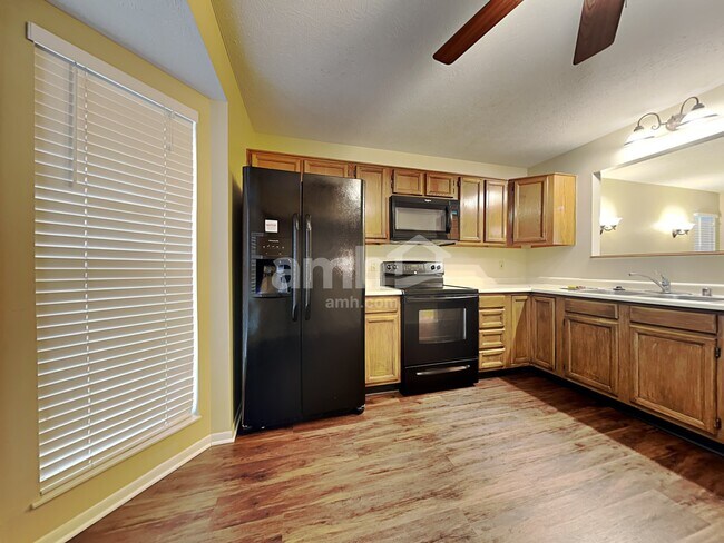 Foto del edificio - 6785 Upland Ct