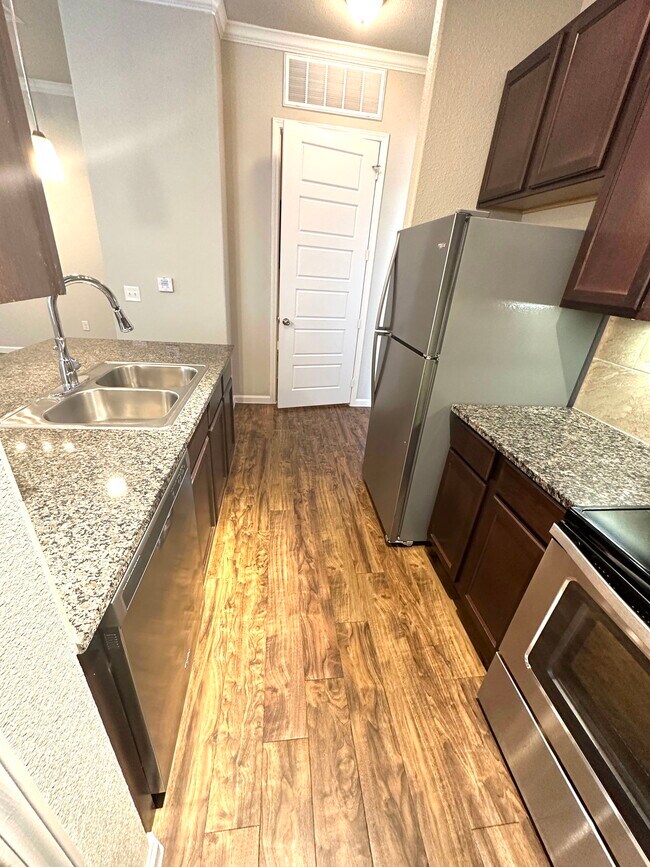 Building Photo - 27040 U.S. 380 Apt #708, Aubrey, TX 76227 ...