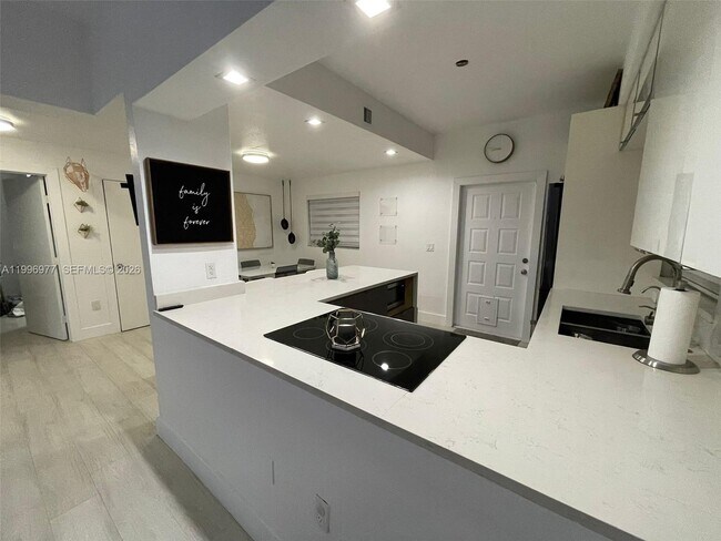 Foto del edificio - 325 NW 19th Ln