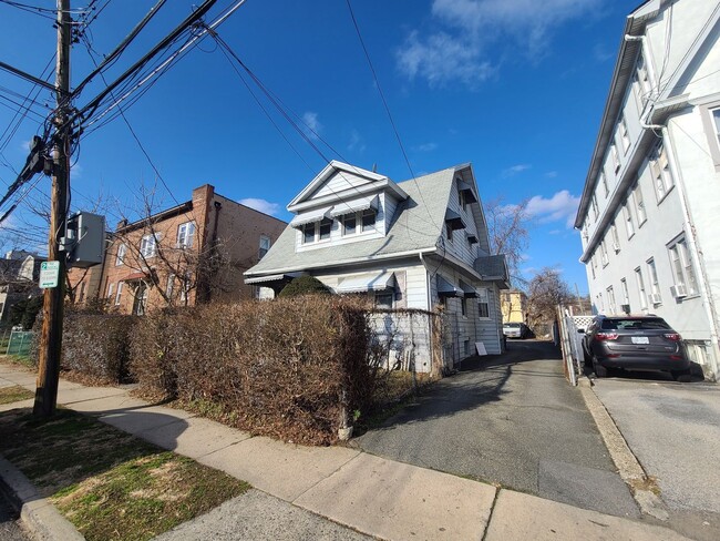 Photo - 443 Main St Apartment