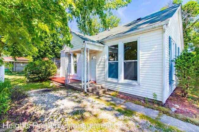 Foto del edificio - 2 br, 1 bath House - 6111 North Northmoor ...