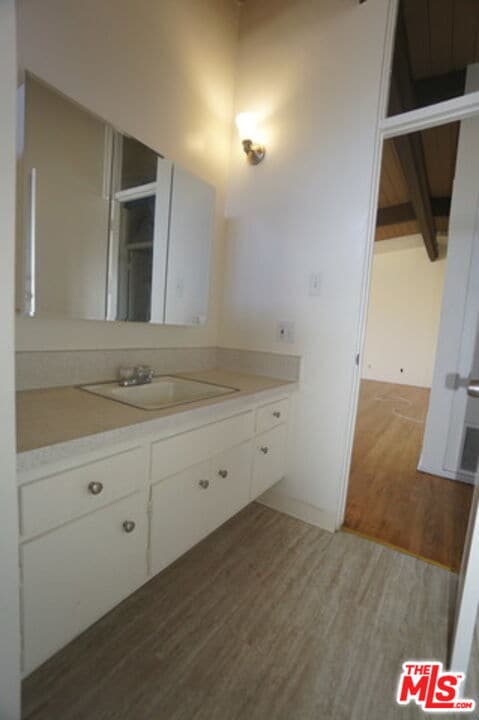 Foto del edificio - 11131 Rose Ave