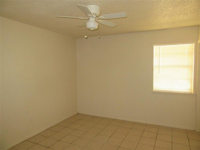 Foto del edificio - 825 S Beltline Rd