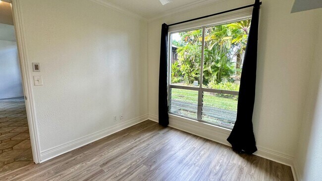 Building Photo - Available NOW - 4 BED, 2.5 BATH w/ 2 PARKI...