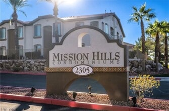 Building Photo - 2305 W Horizon Ridge Pkwy