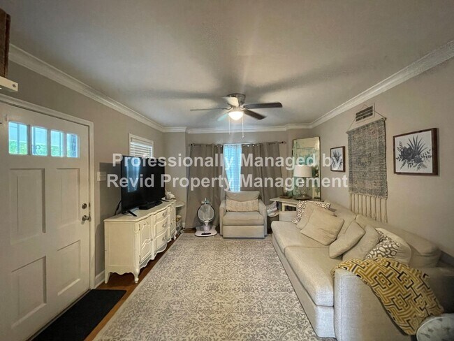 Foto del edificio - Lovely single family detached home