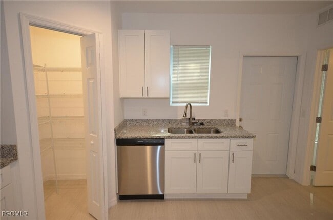 Building Photo - 3306 Bassie Ct