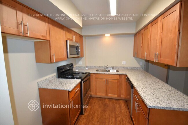 Building Photo - 5 Echo Cir