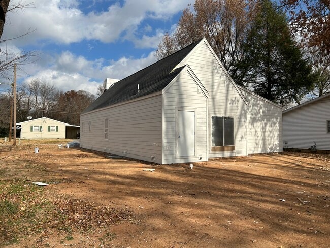 Building Photo - 1506 W Meadowmere St