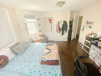 Foto del edificio - 739 Parker St