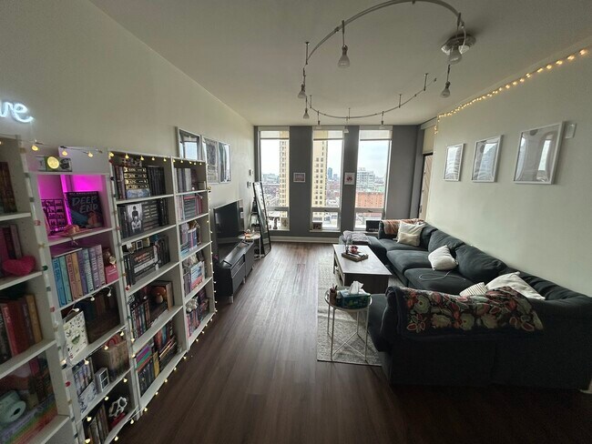 Foto del edificio - 1400 S Michigan Ave