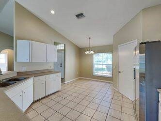 Building Photo - 1490 Ansley Ave