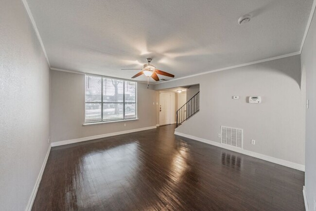 Foto del edificio - 1758 Belshire Ct