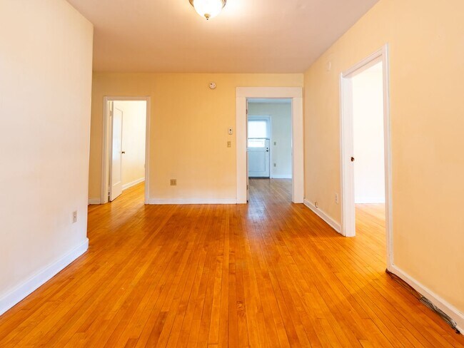 Foto del edificio - 120-126 North Willard St