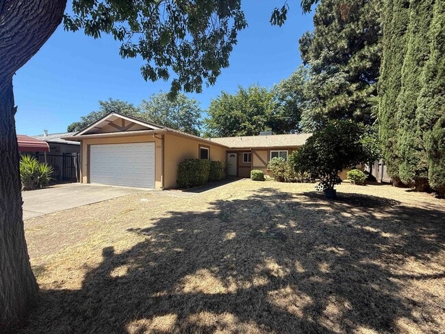 Natomas 4 Bedroom 2 Bath Close to Everything - Natomas 4 Bedroom 2 Bath Close to Everything House