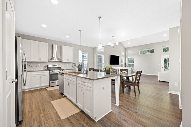 Foto del edificio - 560 Habitat Wy