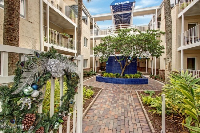 Building Photo - 2912 St Johns Ave