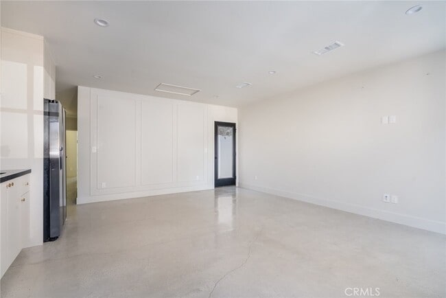 Building Photo - 14309 Califa St