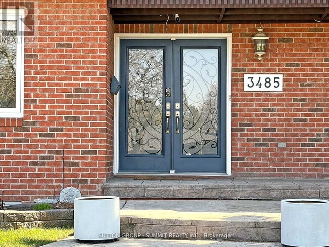 Building Photo - 3485 Cawthra Rd
