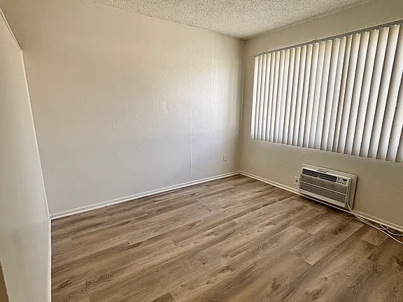 Building Photo - 216 Cypress Ave