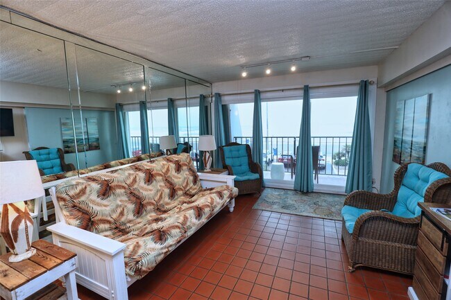 Building Photo - 7310 Seawall Blvd