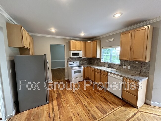 Building Photo - 131 Sagemore Rd