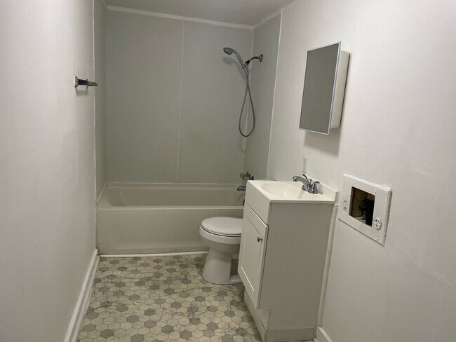 Foto del edificio - 370 Chatelaine Ave
