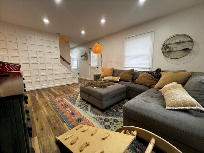 Foto del edificio - 68 Crescent Ln