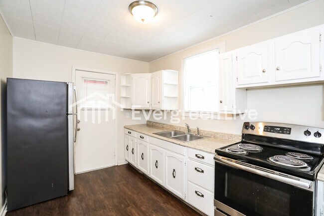 Foto del edificio - 2004 Dale Rd