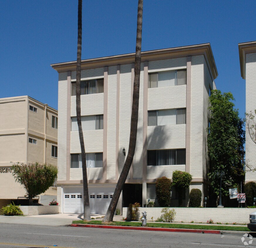 Building Photo - 232 N Crescent Dr