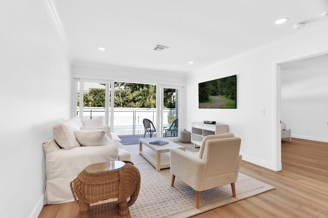 Building Photo - 211 Miraflores Dr