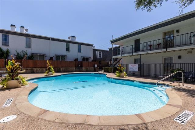 Building Photo - 904 S Weatherred Dr